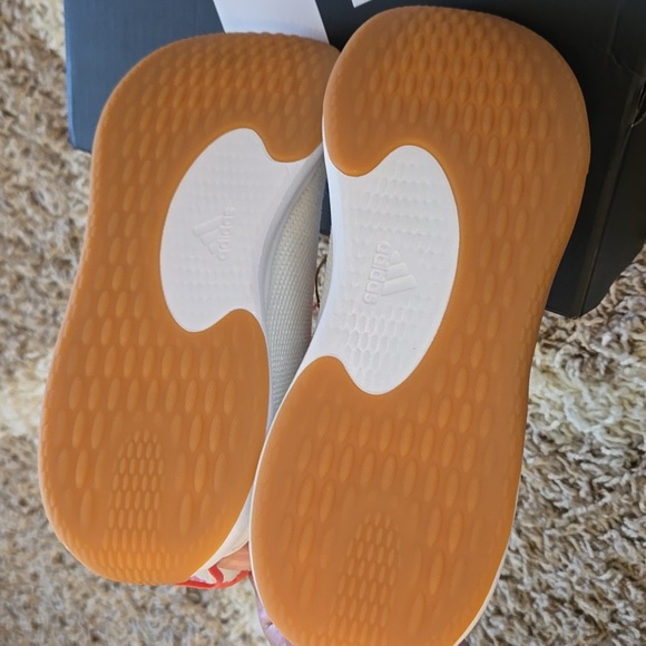 adidas Women's White and Pink Sneakers- I have removed the tags - Picture 5 of 10